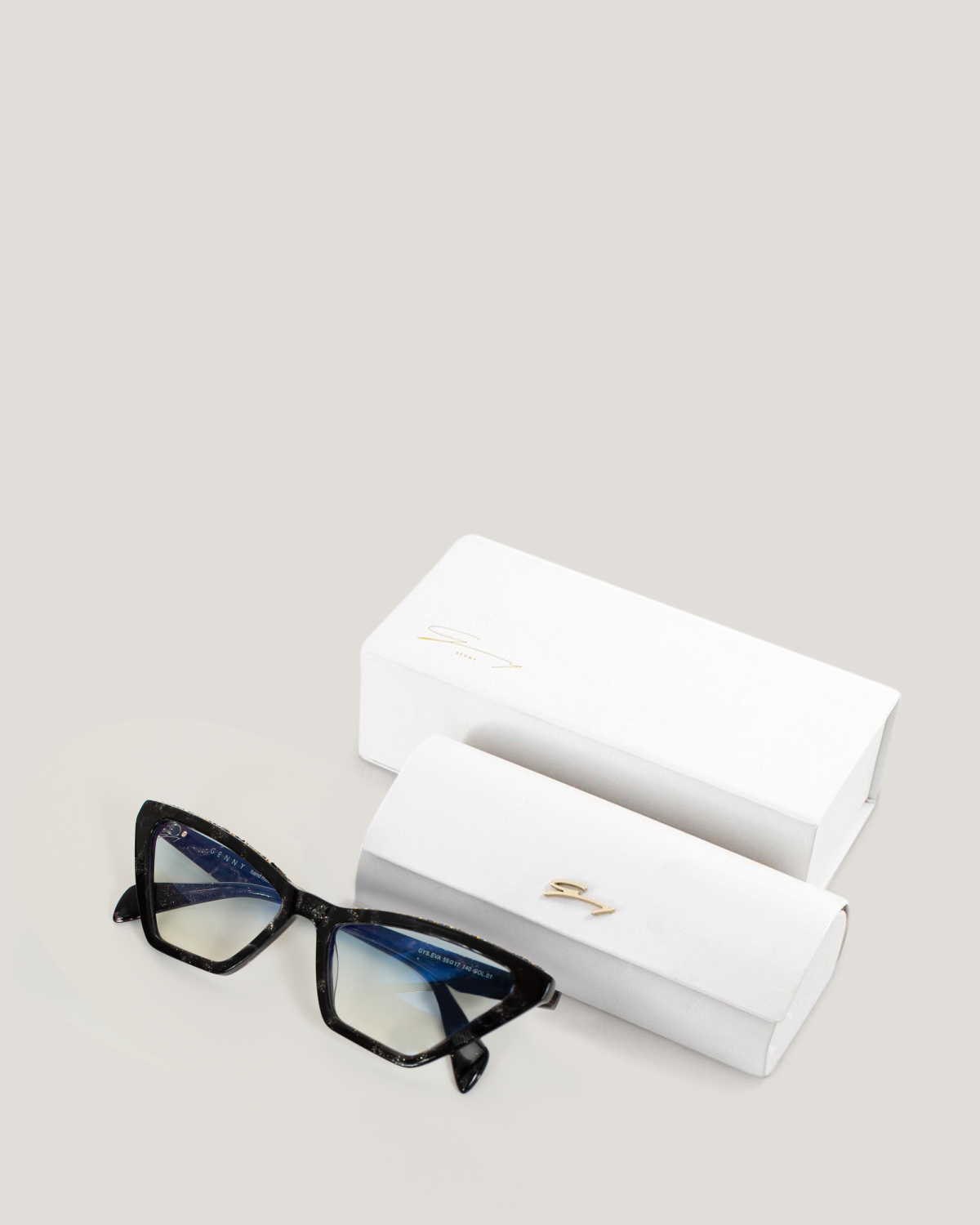Cat-eye rhinestone sunglasses | Sunglasses, Ricercabili, Valentine's Gifts | Genny