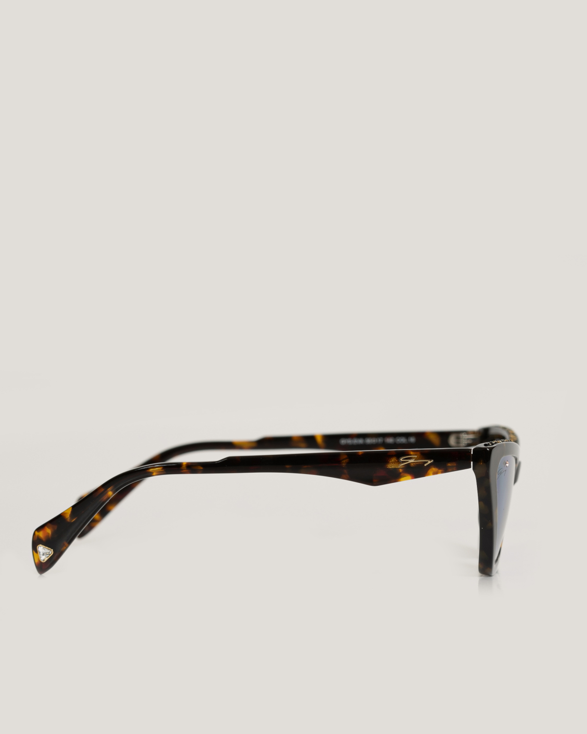 Cat-eye rhinestone sunglasses | Sunglasses, Ricercabili | Genny