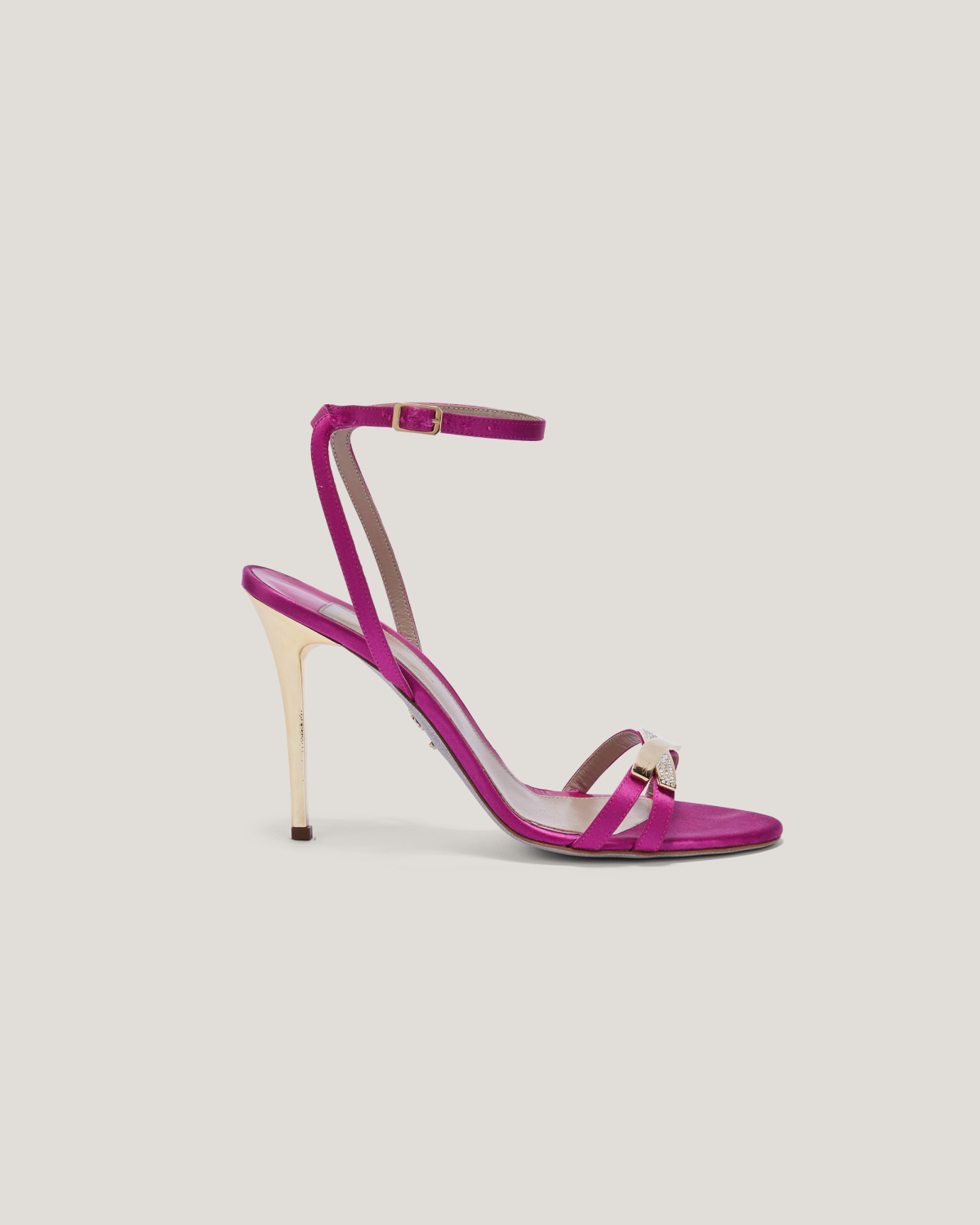 Sandals with X jewel insert | Valentine's Gifts, Sandals | Genny