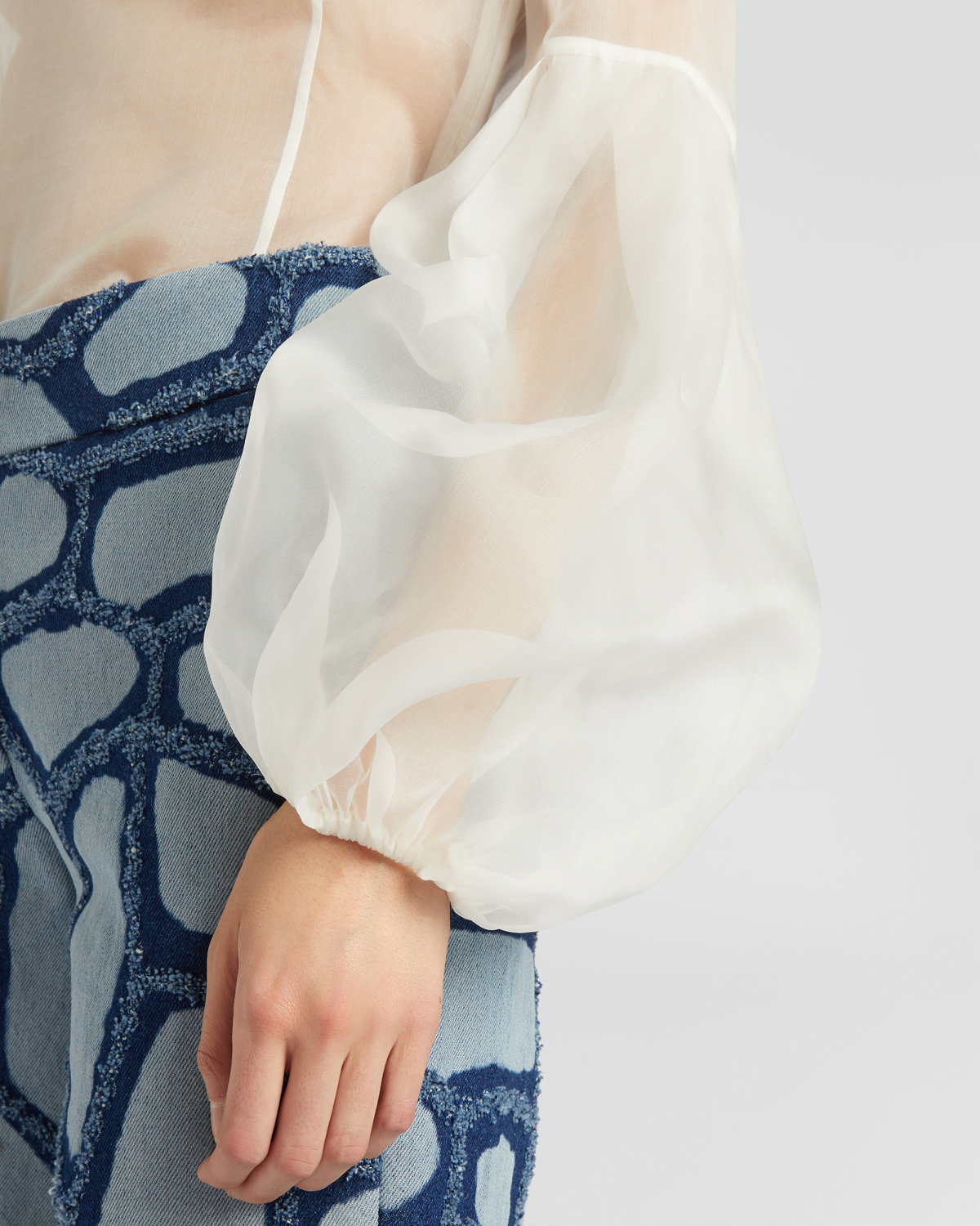 Silk top with balloon sleeves | Fall Winter 2025, Tops & Blouses, Blouses, Ready to Wear | Genny