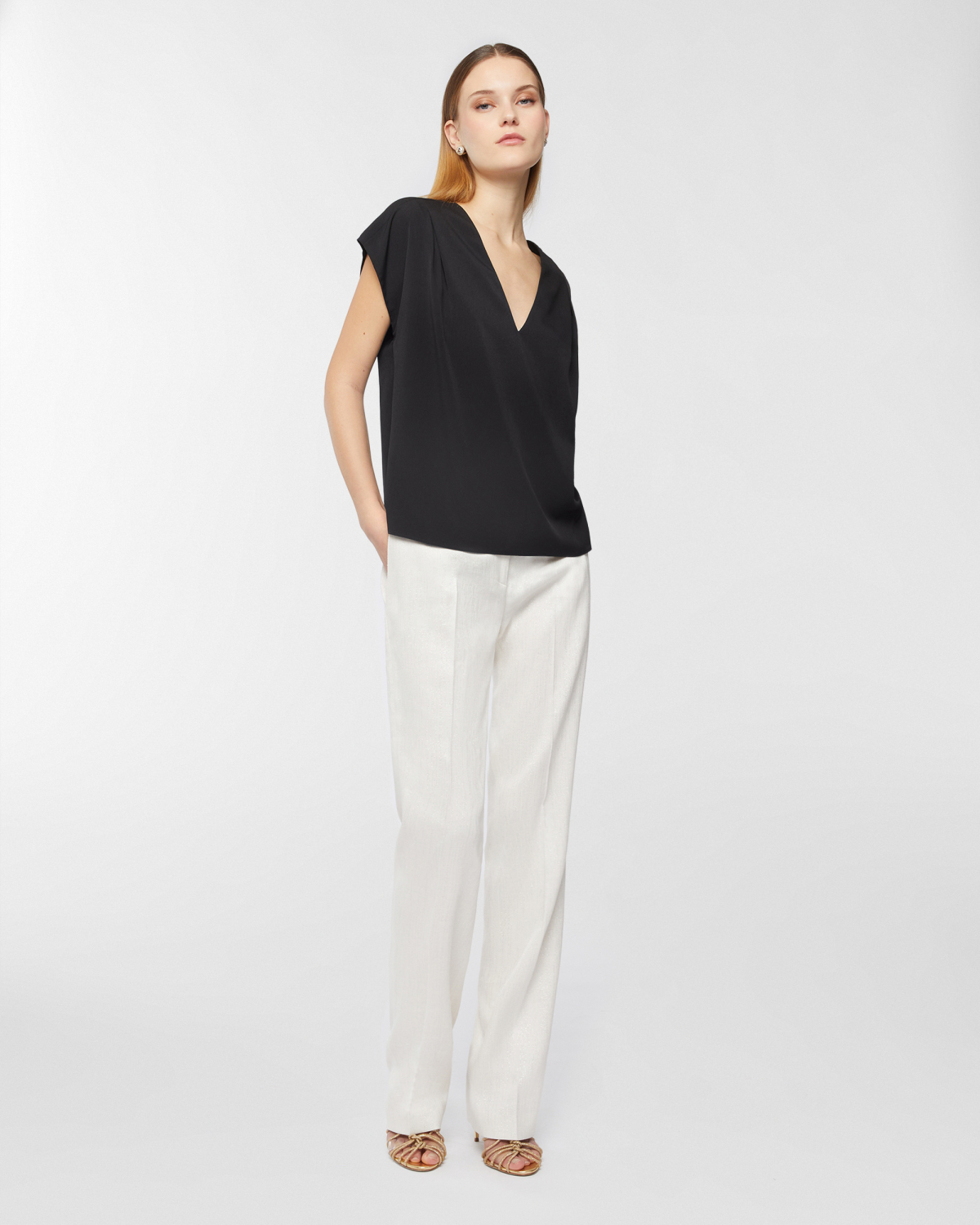 Jacquard pants with a denim effect | Skirts & Trousers, Resort 2025 Collection, Trousers, Spring Summer 2025, Formal Suit, Ready to Wear, New Arrivals, Private sale | Genny
