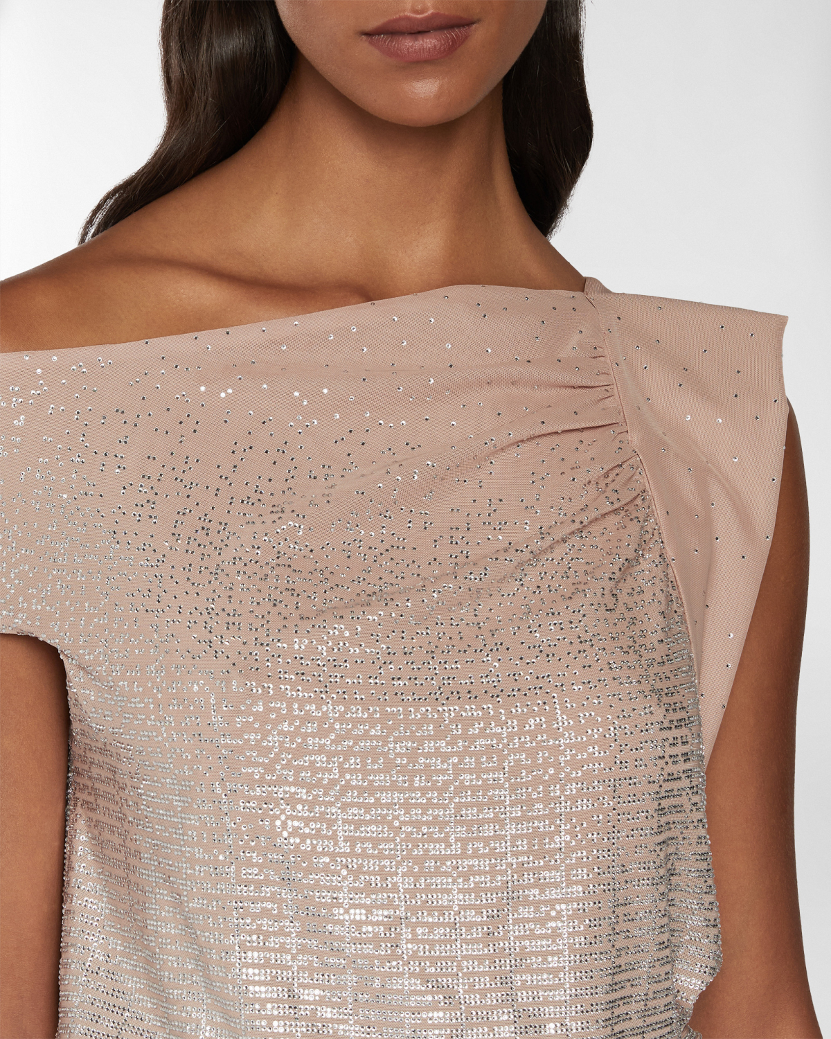 Mini dress with gradient Blockchain rhinestones | Resort 2025 Collection, Dresses & Jumpsuits, Mini dresses, Spring Summer 2025, Embroideries and sequins, Ready to Wear, New Arrivals, Private sale, Mid season sale -30%, Sale- mid season | Genny