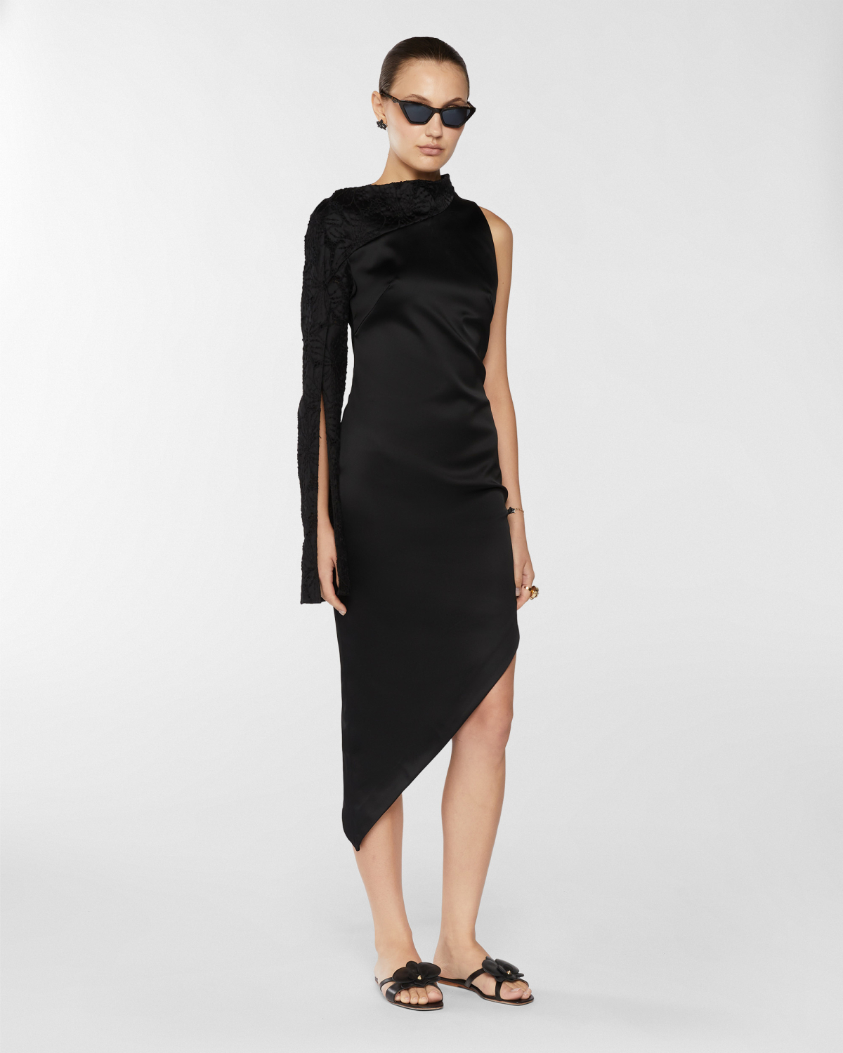 One-shoulder dress with embroidered sleeve | Resort 2025 Collection, Dresses & Jumpsuits, Evening and Cocktail dresses, Spring Summer 2025, Ceremony dresses, Evening Essential, Ceremony Outfit, Ready to Wear, New Arrivals, Private sale, Sale- mid season | Genny