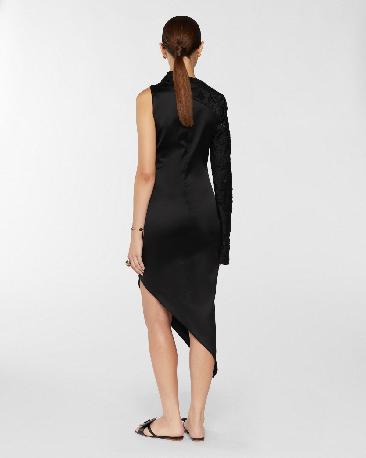 One-shoulder dress with embroidered sleeve | Resort 2025 Collection, Dresses & Jumpsuits, Evening and Cocktail dresses, Spring Summer 2025, Ceremony dresses, Evening Essential, Ceremony Outfit, Ready to Wear, New Arrivals, Private sale, Sale- mid season | Genny