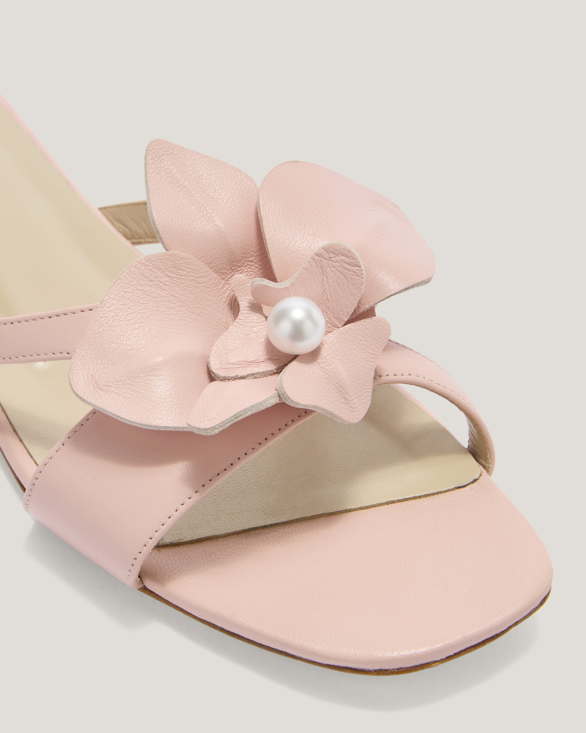 Flat nappa leather sandals with Orchid | Spring Summer 2025 Collection, Spring Summer 2025, Beachwear, Slides, Ready to Wear, New Arrivals, Private sale, Sale- mid season, Shoes | Genny