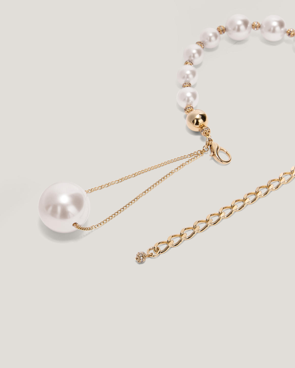 Pearl and gold-tone belt | Spring Summer 2025 Collection, Spring Summer 2025, Jewelry, Body Jewels, Ceremony Outfit, Highlights, Accessories | Genny