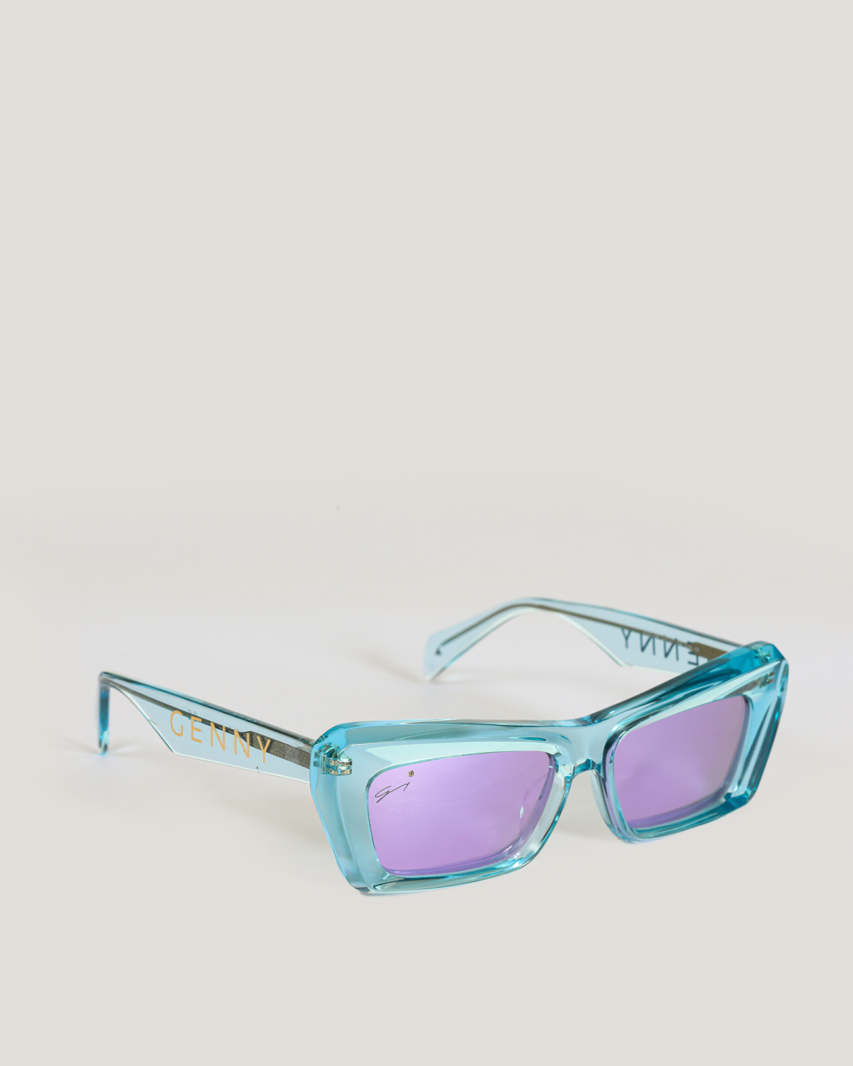 Sunglasses with contrasting lenses | Sunglasses, Ricercabili | Genny