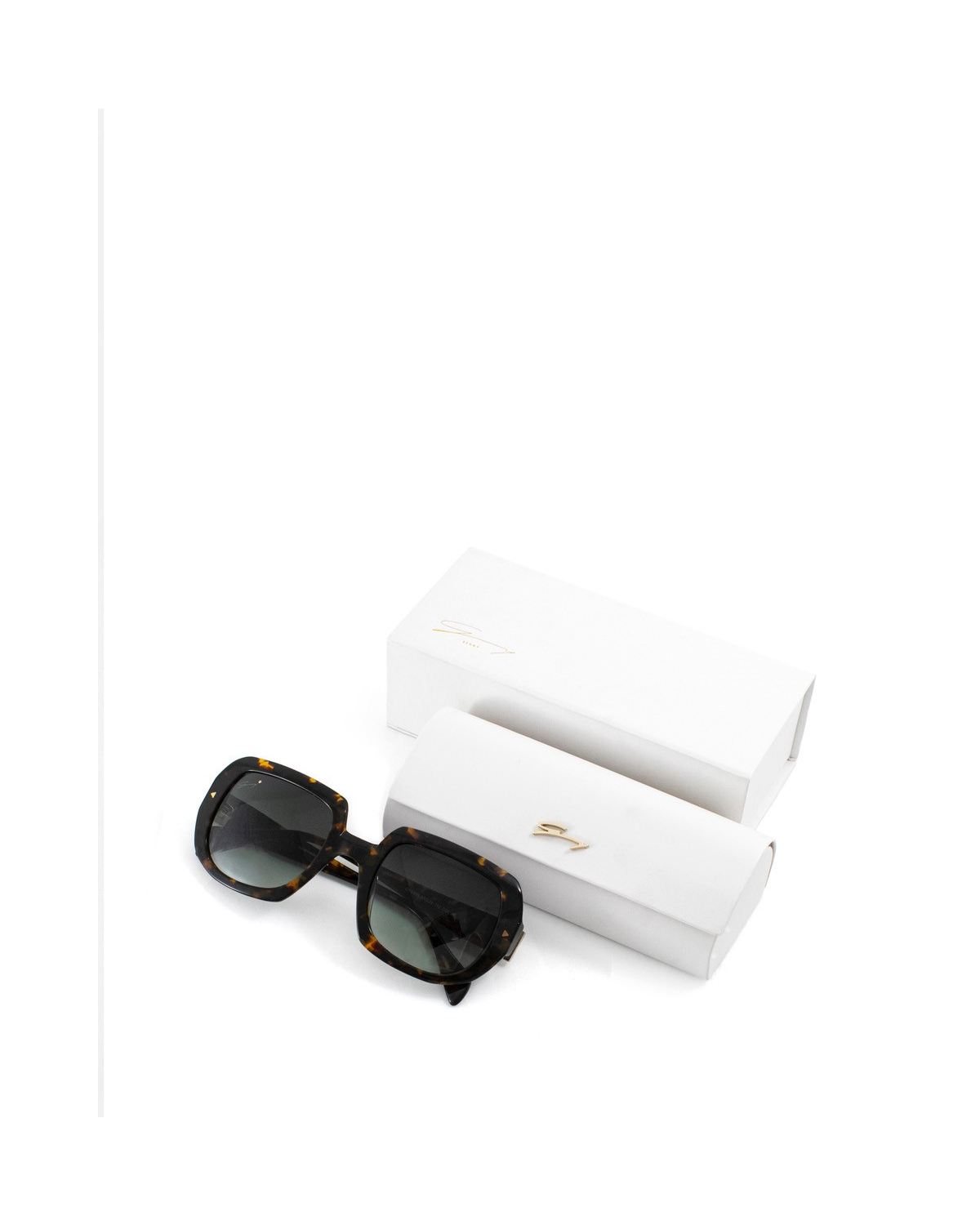 Geometrical tortoiseshell sunglasses | Sunglasses, Ricercabili | Genny