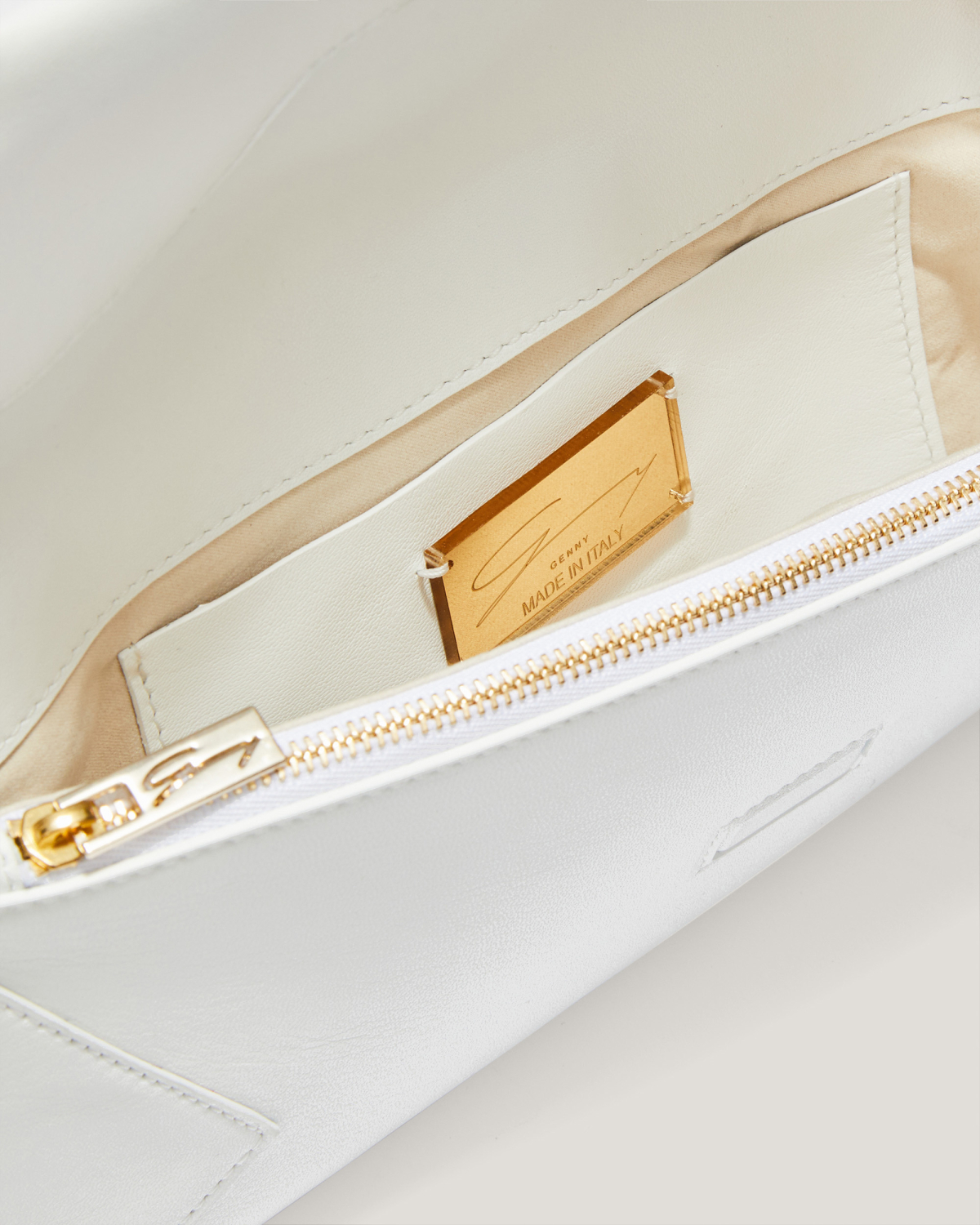 Telegram Purse with orchid | hide_category | Genny