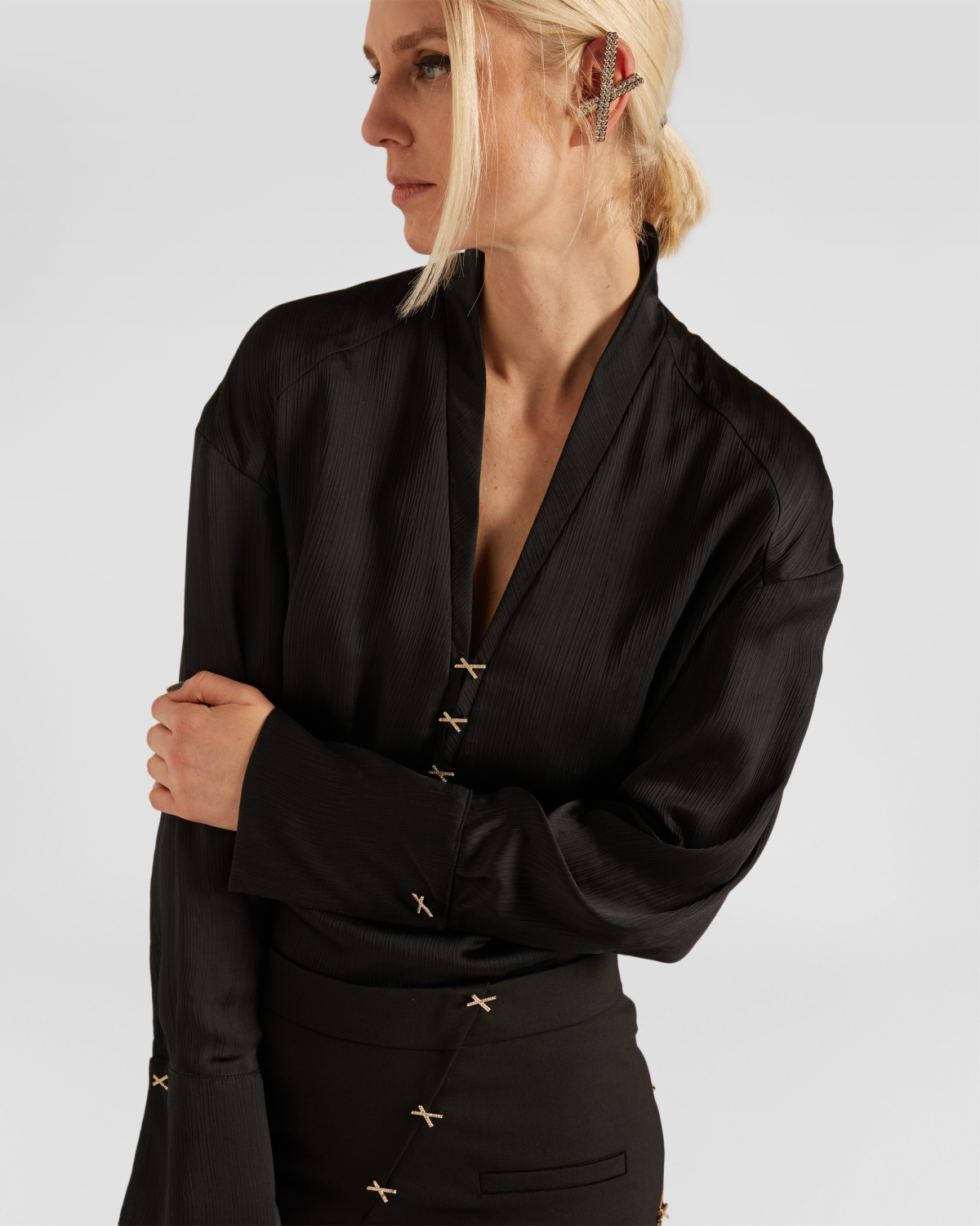 Shirt with a deep neckline | hide_category, -40%, OUTLET | Genny