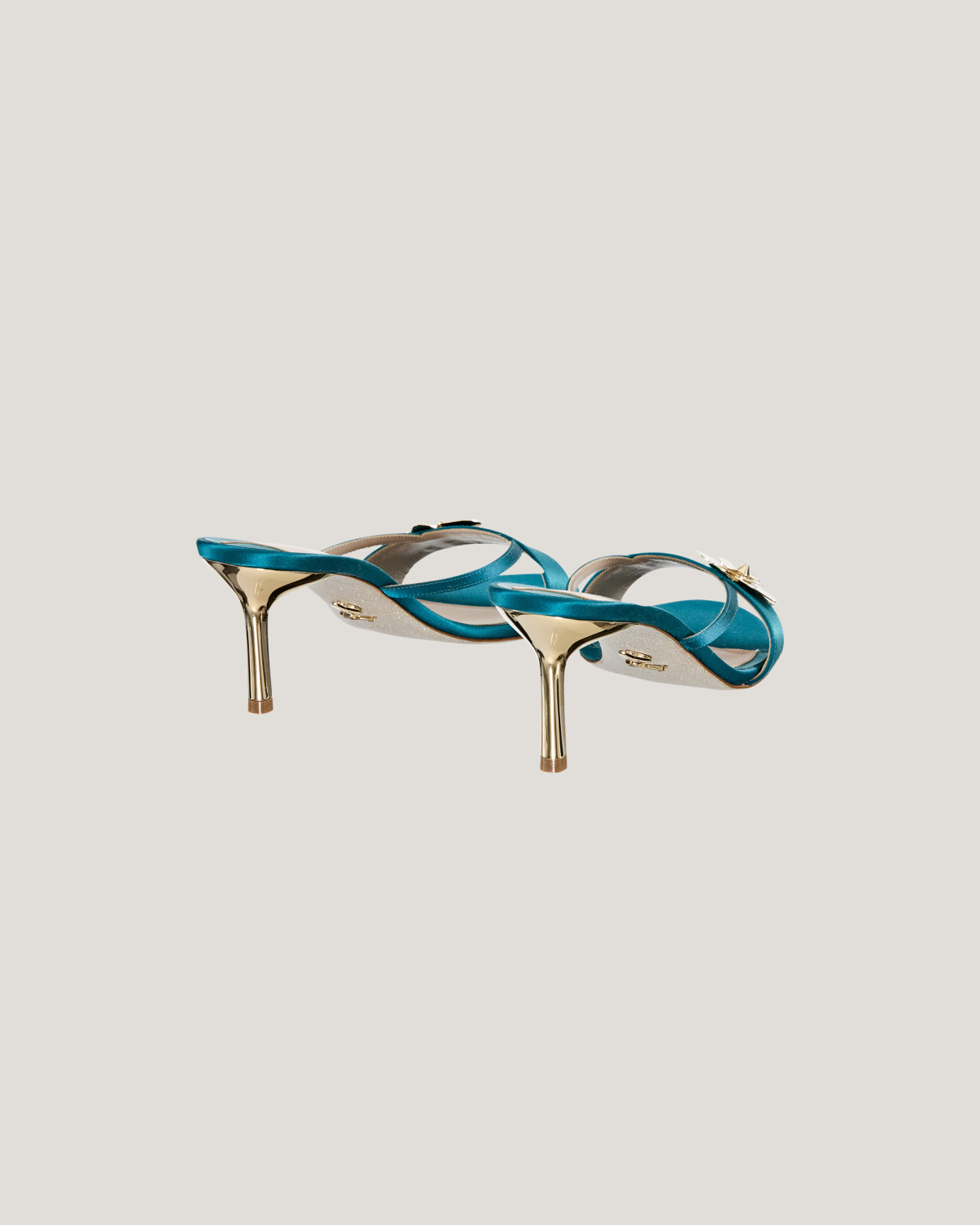 Silk sabot with orchid jewel. | | Genny
