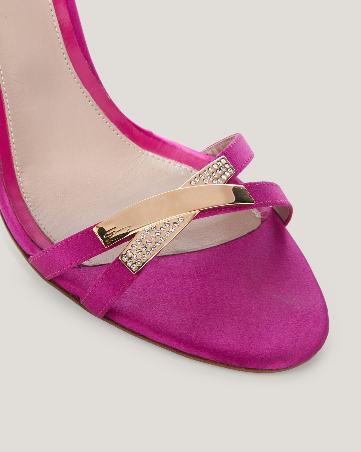Sandals with X jewel insert | Shoes , Valentine's Gifts, Sandals | Genny