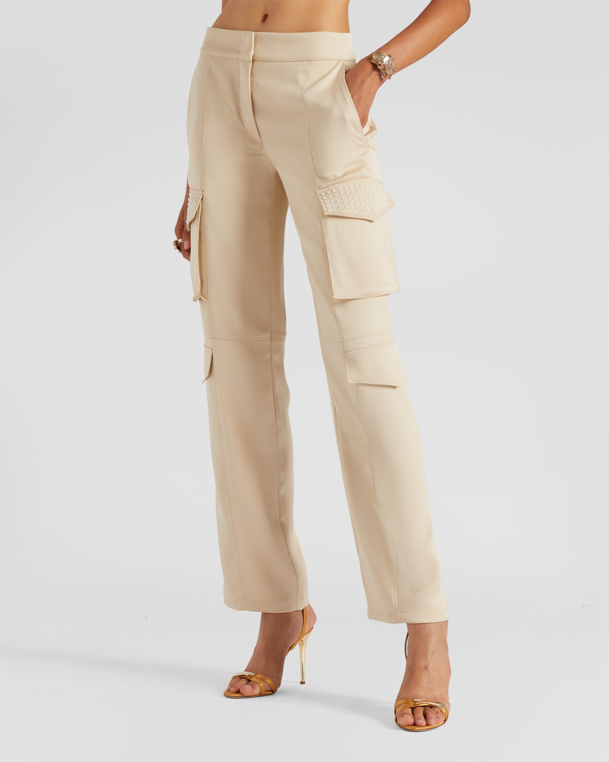 Cargo pants with pearls | | Genny