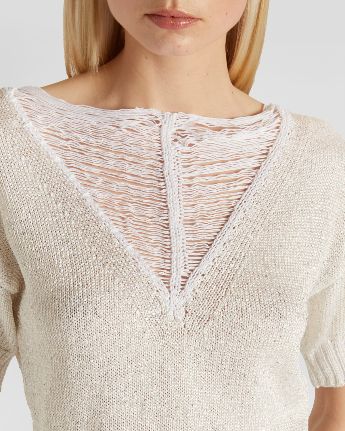 V-neck sweater | | Genny