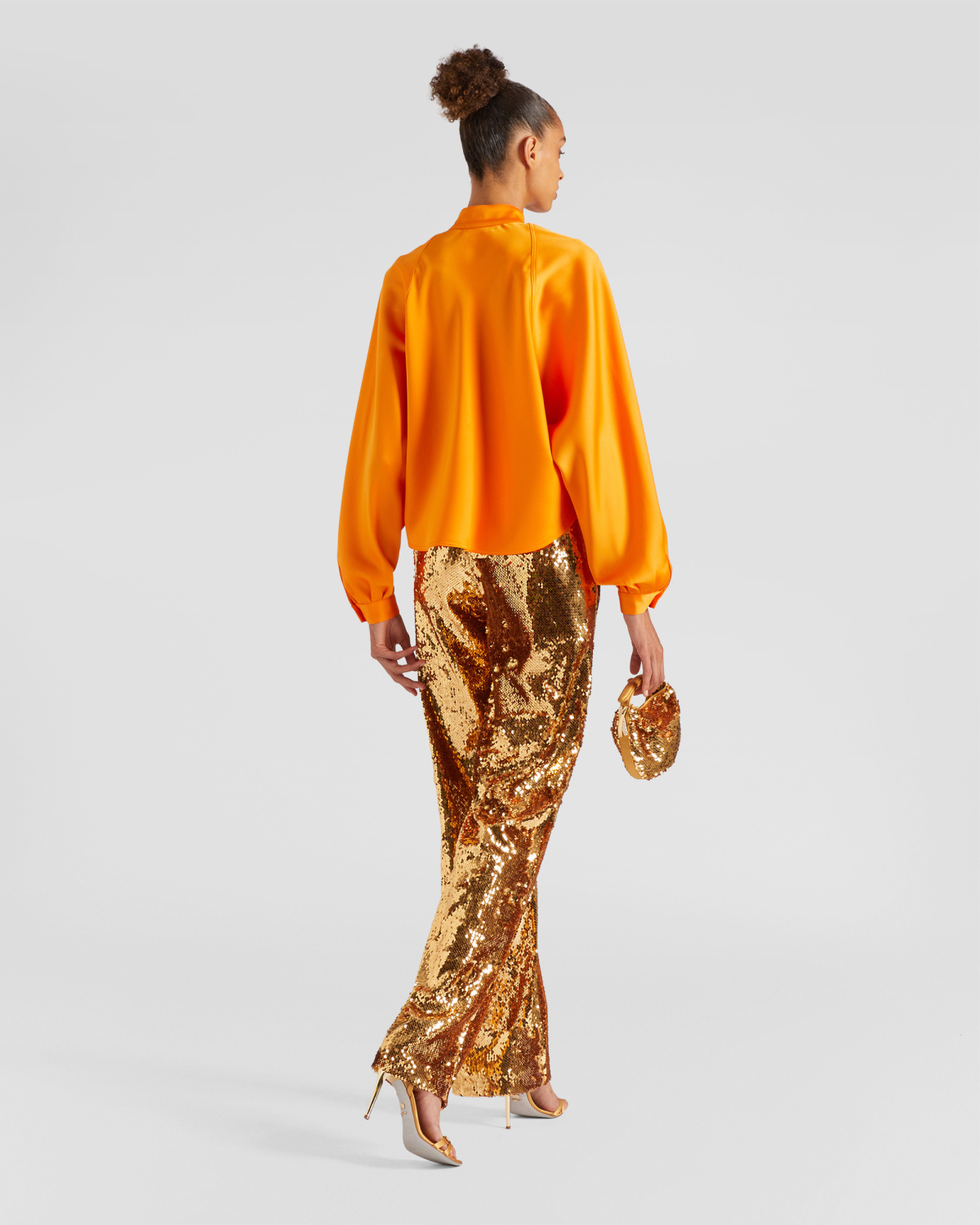 Shirt with cutaway collar | | Genny