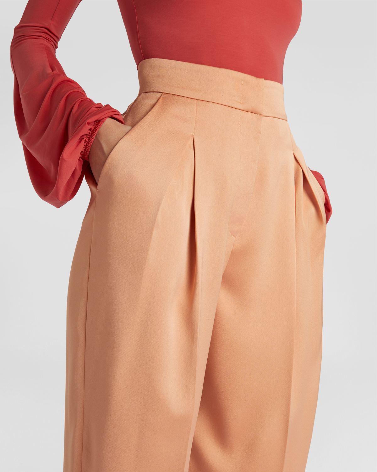 Pleated pants | Fall Winter 2025 | Genny