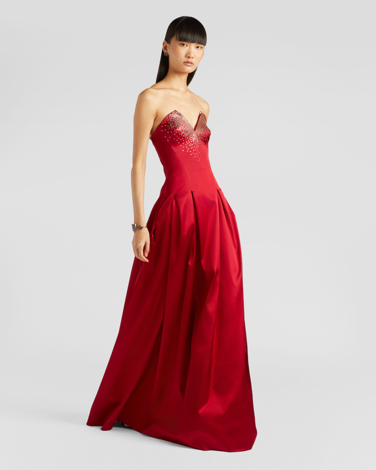 Long dress with sweetheart neckline | Fall Winter 2025 | Genny