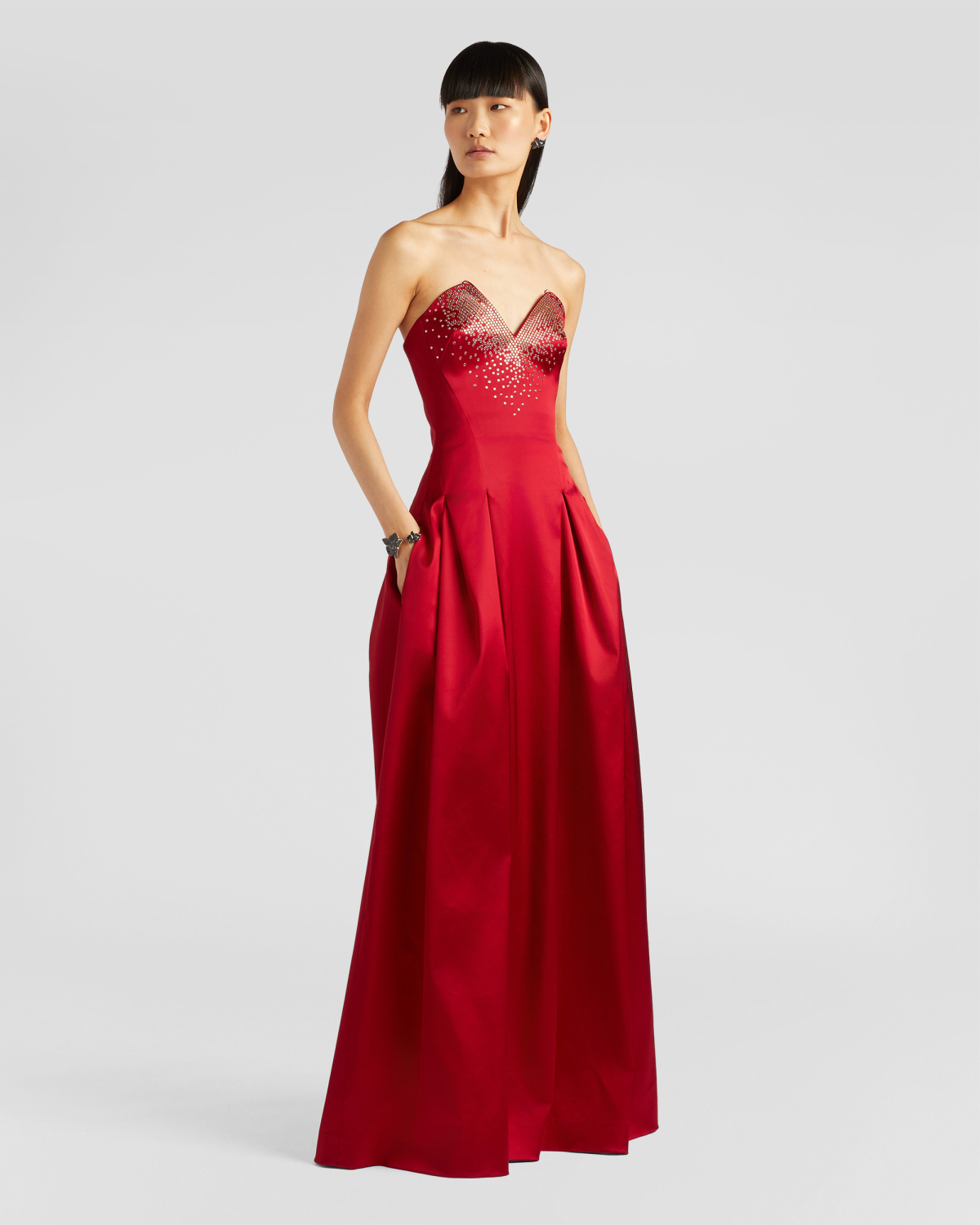Long dress with sweetheart neckline | Fall Winter 2025 | Genny