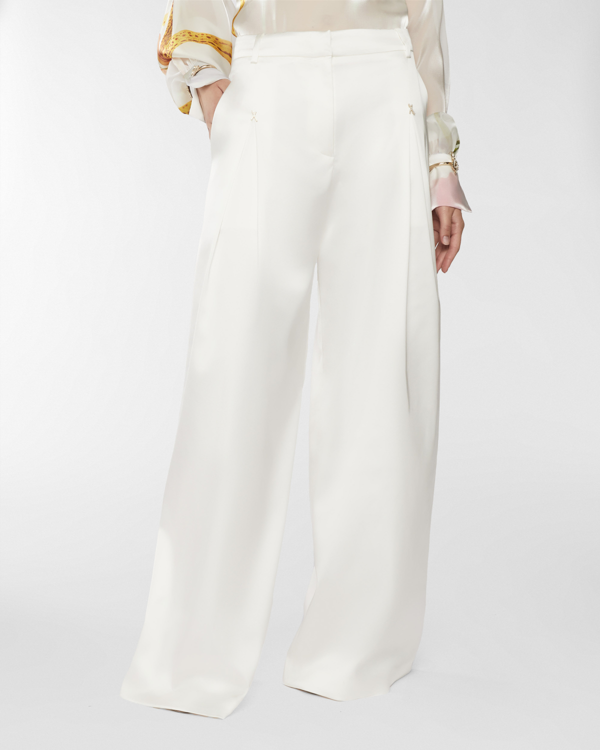 Wide satin pants with X | Resort 2025 Collection, Skirts & Trousers, Trousers, Spring Summer 2025, Ceremony Outfit, Formal Suit, Mother’s Day Gifts, Ready to Wear, Highlights, Private sale, Mid season sale-20%, Sale- mid season | Genny