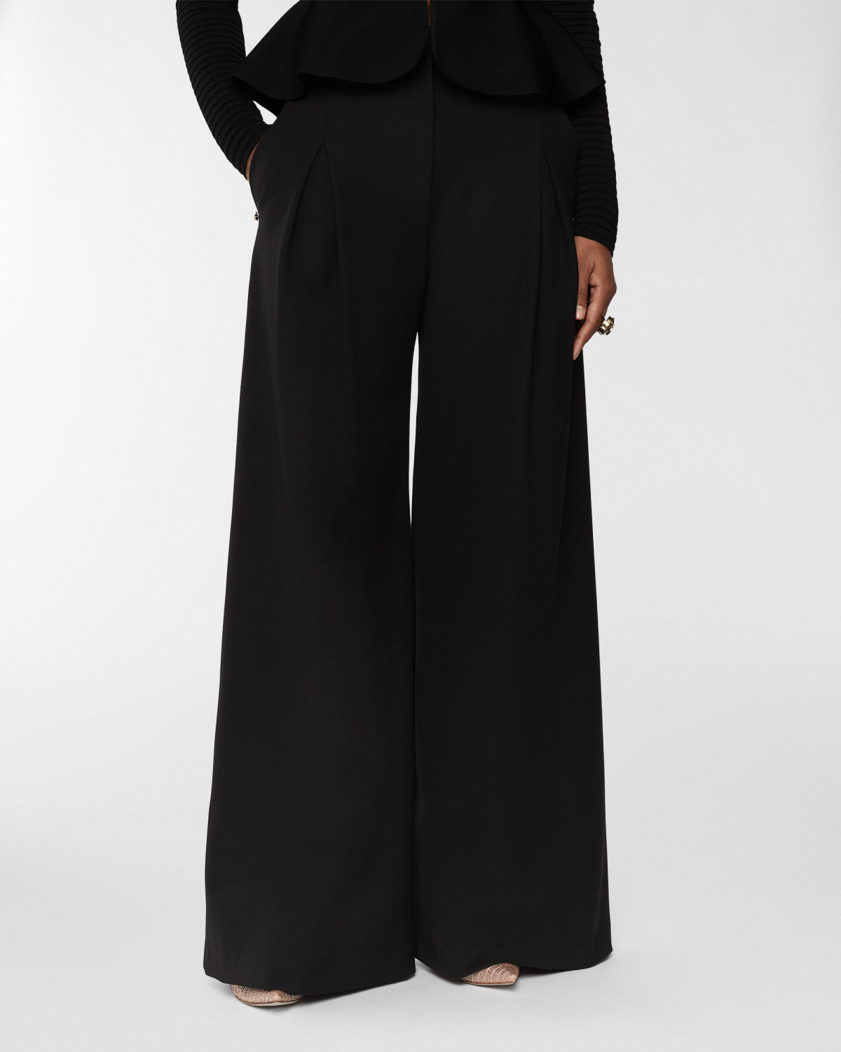 Wide-leg pants | Resort 2025 Collection, Skirts & Trousers, Trousers, Spring Summer 2025, Evening Essential, Ready to Wear, Highlights, Private sale, Mid season sale-20%, Sale- mid season | Genny