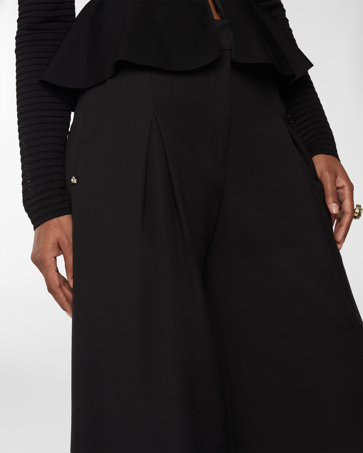 Wide-leg pants | Resort 2025 Collection, Skirts & Trousers, Trousers, Spring Summer 2025, Evening Essential, Ready to Wear, Highlights, Private sale, Mid season sale-20%, Sale- mid season | Genny