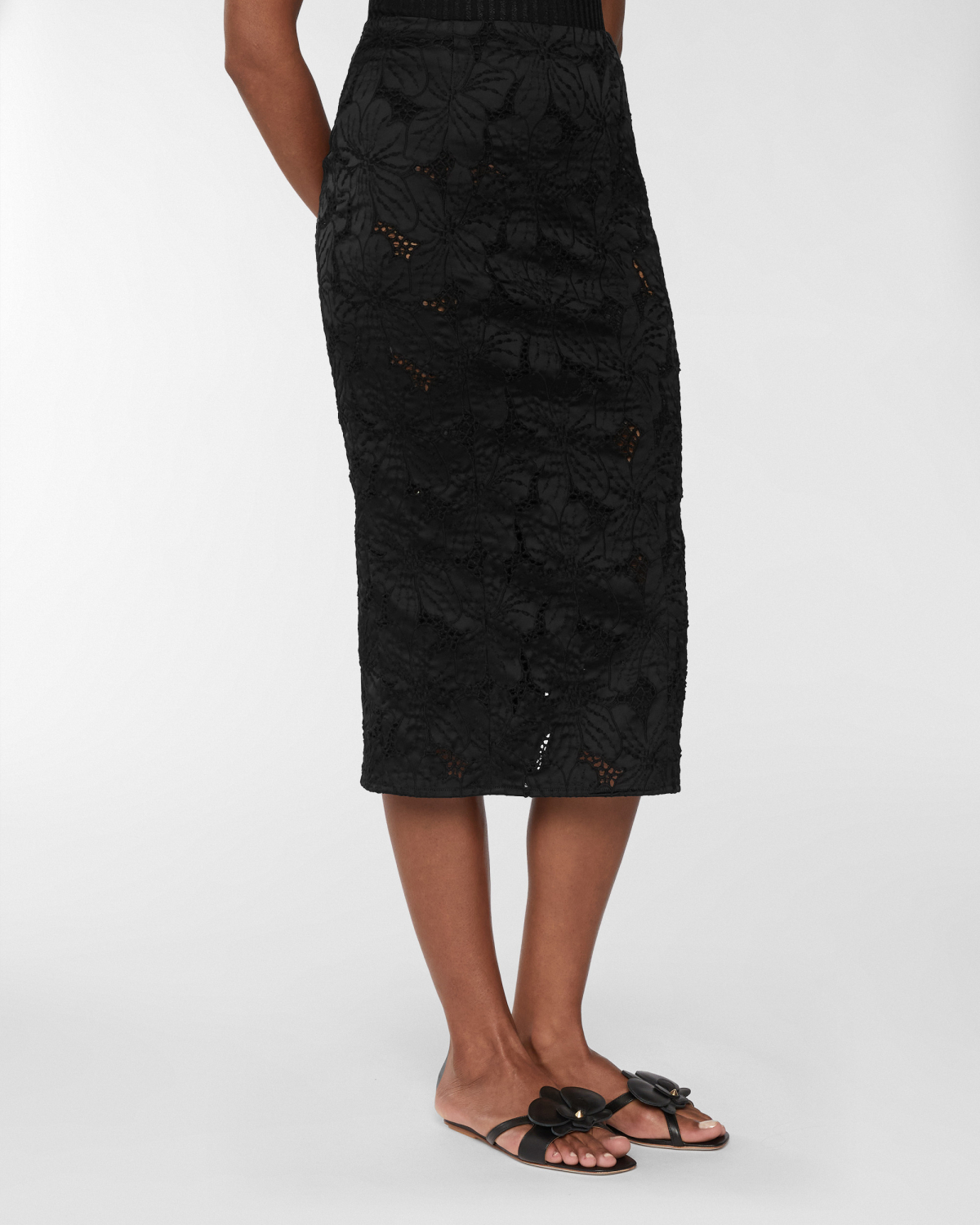Skirt with Orchids embroidery | Resort 2025 Collection, Skirts & Trousers, Skirt, Spring Summer 2025, Evening Essential, Formal Suit, Embroideries and sequins, Ready to Wear, Highlights, Private sale, Mid season sale-20%, Sale- mid season | Genny