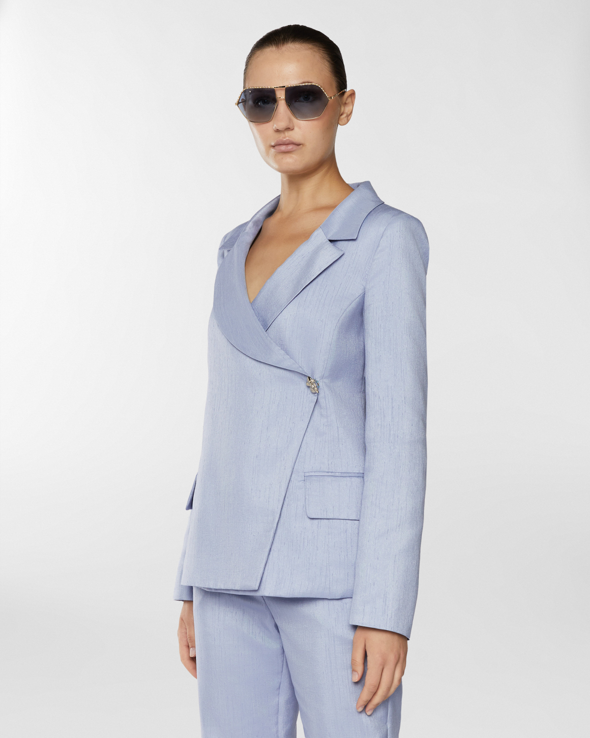 Double-breasted shantung jacket | Resort 2025 Collection, Coats & Jackets, Blazer, Spring Summer 2025, Formal Suit, Ready to Wear, Highlights, Private sale, Mid season sale-20%, Sale- mid season | Genny
