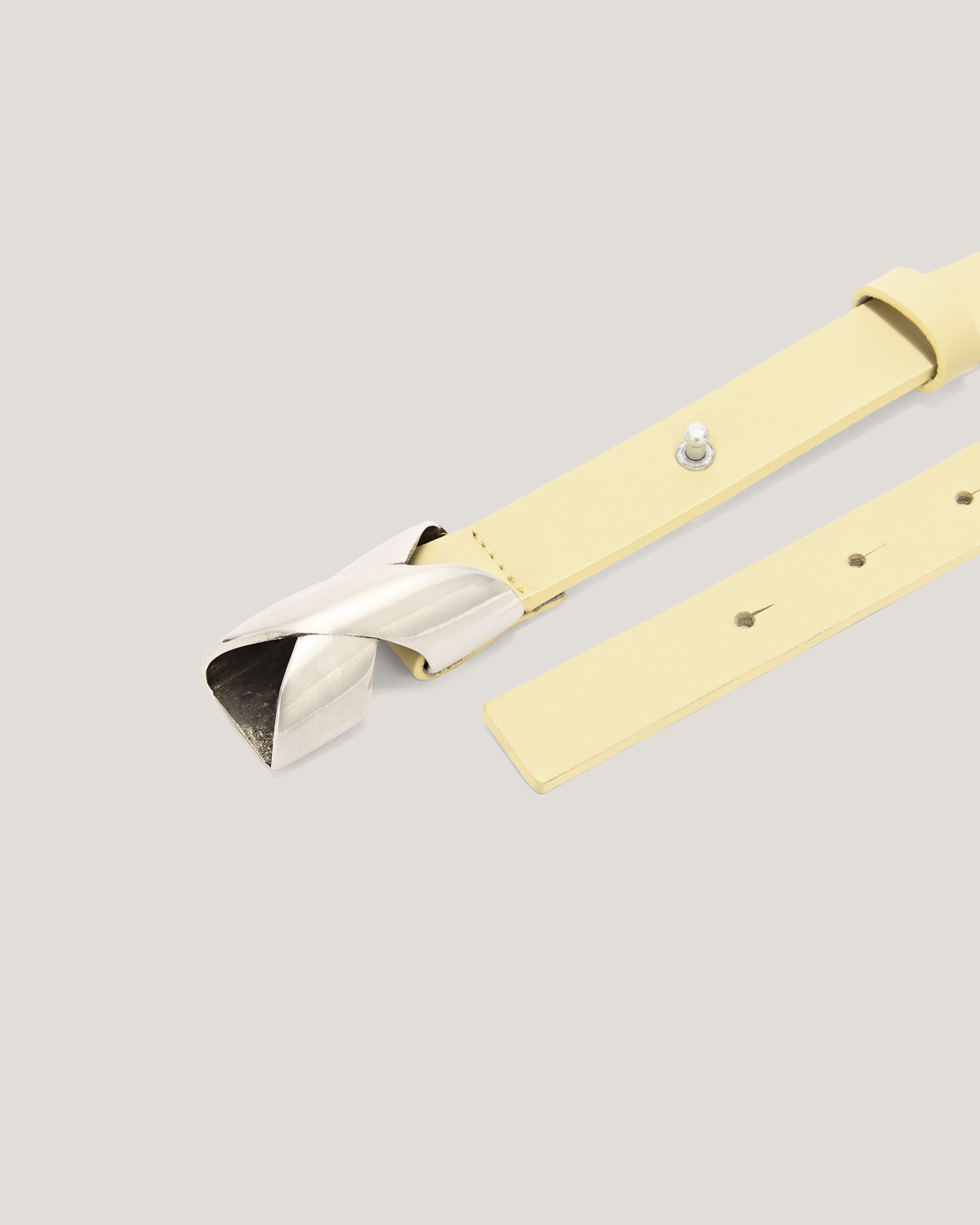 Belt with wave-shaped buckle | Belts, Spring Summer 2025 Collection, Spring Summer 2025, Ceremony Outfit, Highlights, Accessories, Mid season sale-20%, Sale- mid season | Genny