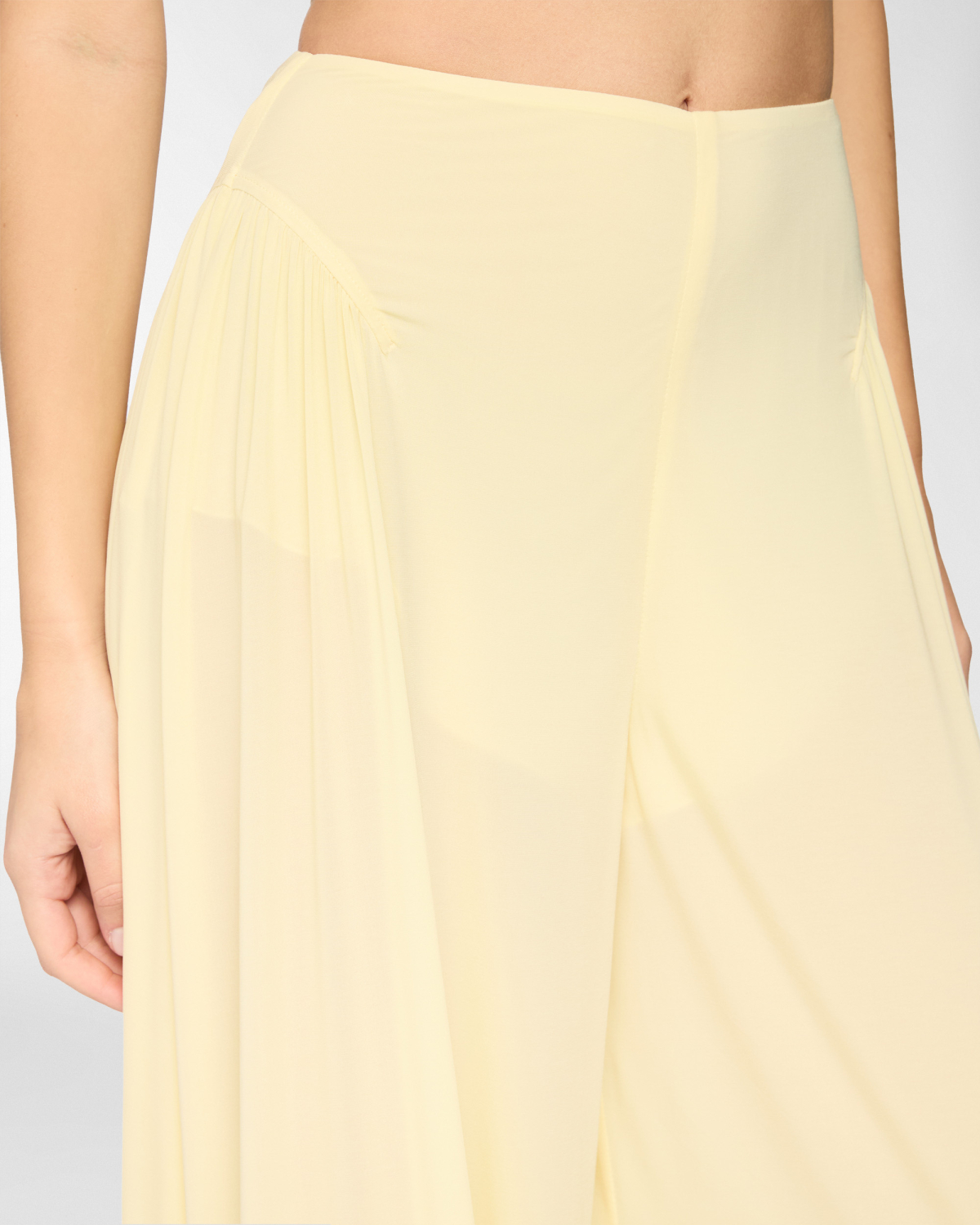 Wide-leg trousers with gathered detail | Spring Summer 2025, Skirts & Trousers, Spring Summer 2025 Collection, Trousers, Formal Suit, Ready to Wear, Highlights, Private sale, Mid season sale -30%, Sale- mid season | Genny
