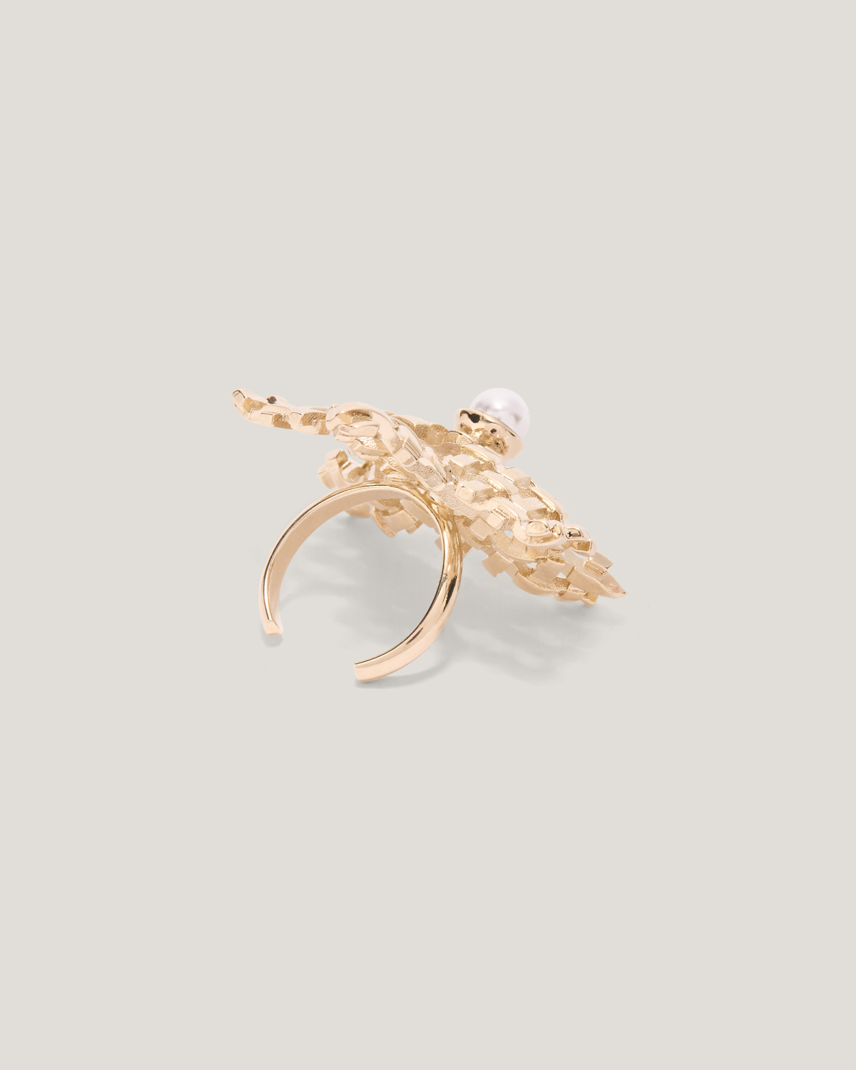 Genny ring with pearl and woven design | Jewelry, Mother’s Day Gifts, Rings, Spring Summer 2025, Spring Summer 2025 Collection, Ceremony Outfit, Highlights, Accessories | Genny
