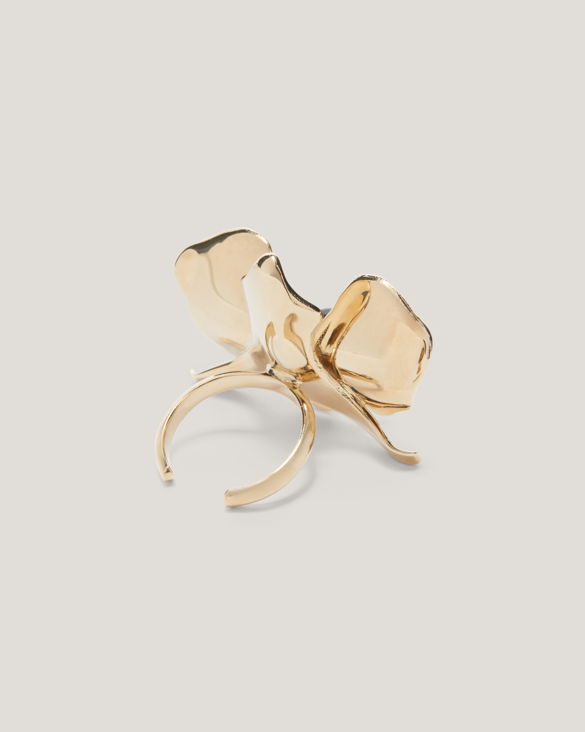 Metal ring with orchid and pearl | Jewelry, Rings, Spring Summer 2025 Collection, Spring Summer 2025, Evening Essential, Ceremony Outfit, Mother’s Day Gifts, Highlights, Accessories | Genny