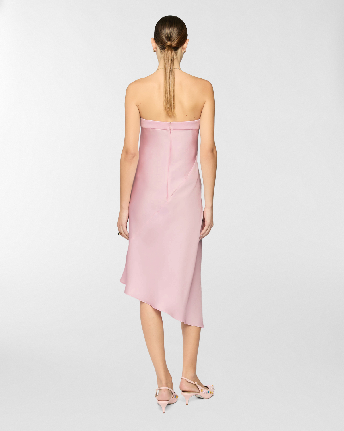 Dress with pearls bra | Spring Summer 2025 Collection, Dresses & Jumpsuits, Evening and Cocktail dresses, Spring Summer 2025, Ceremony dresses, Ceremony Outfit, Midi Dresses, Ready to Wear, New Arrivals, Private sale, Embroideries and sequins, Mid season sale -30%, Sale- mid season | Genny