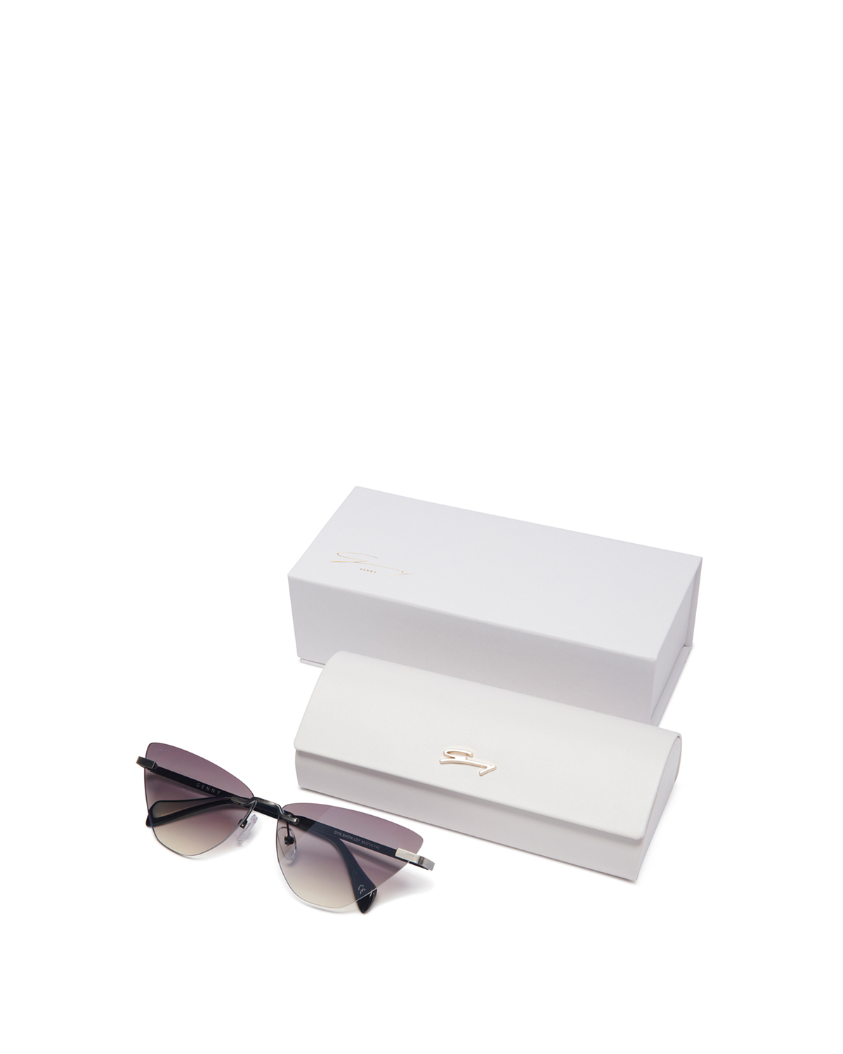 Silver cat-eye sunglasses | Sunglasses, Ricercabili | Genny