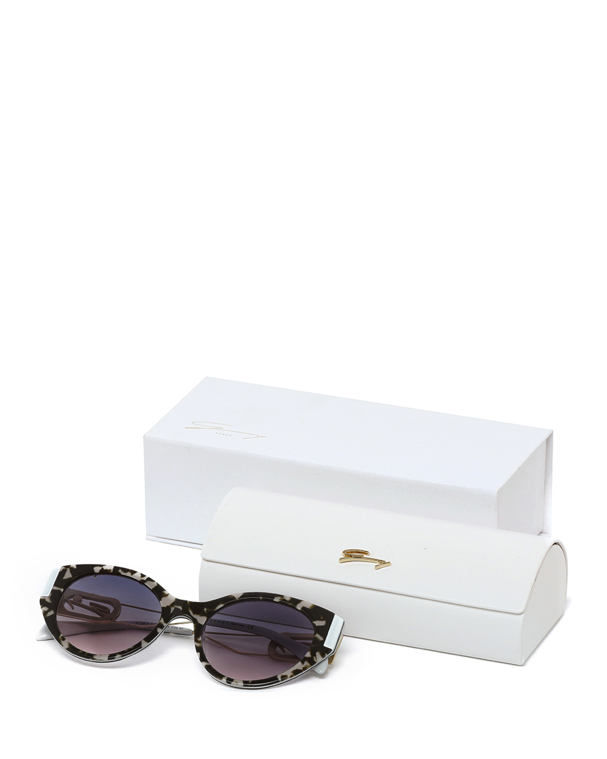 Grey avana front sunglasses | Sunglasses, Ricercabili | Genny