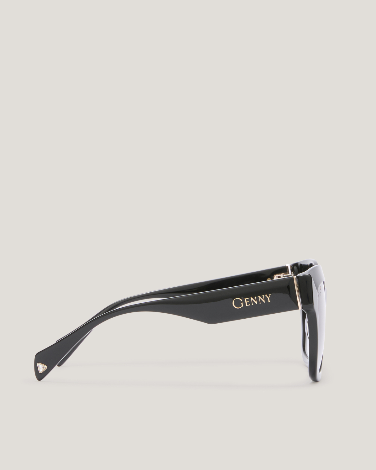 Bold-frame sunglasses | Sunglasses, Ricercabili, Spring Summer 2025 Collection, Spring Summer 2025, Beachwear, Mother’s Day Gifts, Ready to Wear, Highlights | Genny