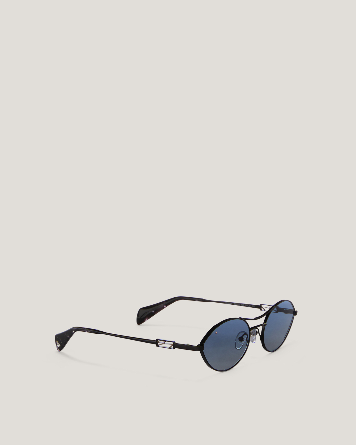 Slim frame sunglasses | Sunglasses, Ricercabili, Spring Summer 2025 Collection, Spring Summer 2025, Beachwear, Ready to Wear, Highlights | Genny