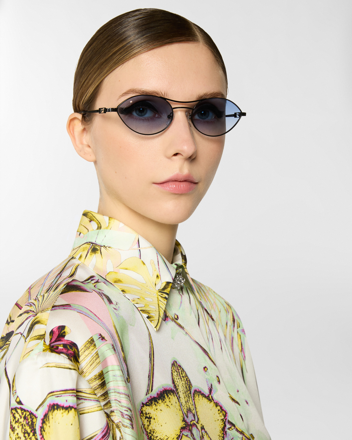 Slim frame sunglasses | Sunglasses, Ricercabili, Spring Summer 2025 Collection, Spring Summer 2025, Beachwear, Ready to Wear, Highlights | Genny