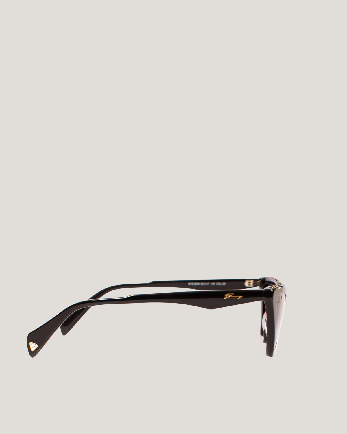 Cat-eye rhinestone sunglasses | Sunglasses, Ricercabili, Valentine's Gifts | Genny