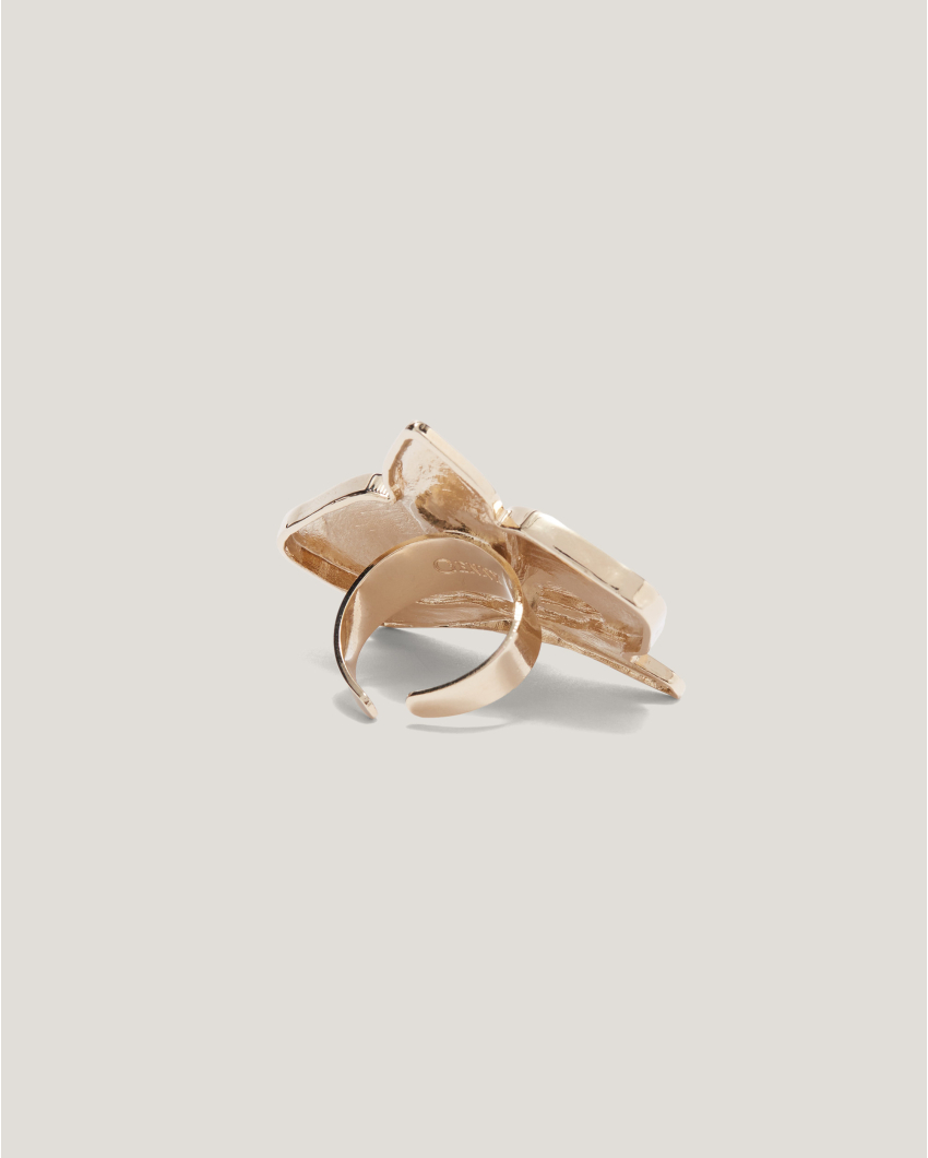 Three-dimensional Orchid ring