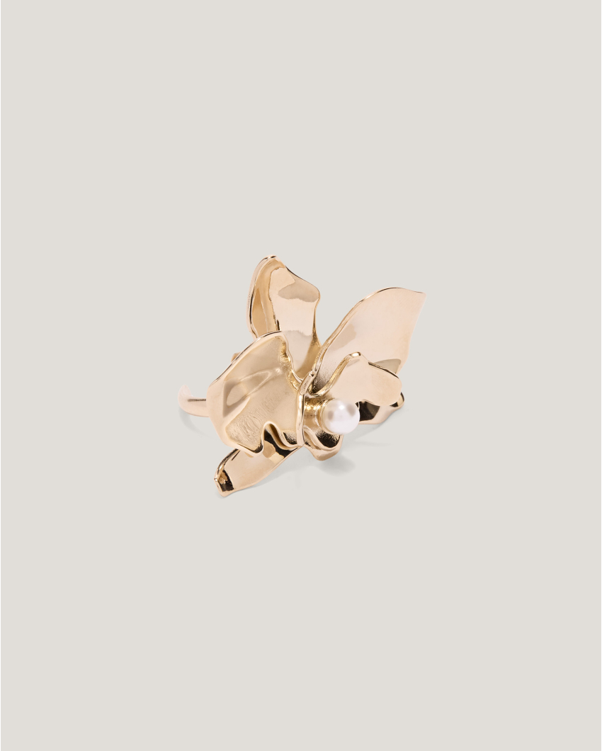 Metal ring with orchid and pearl