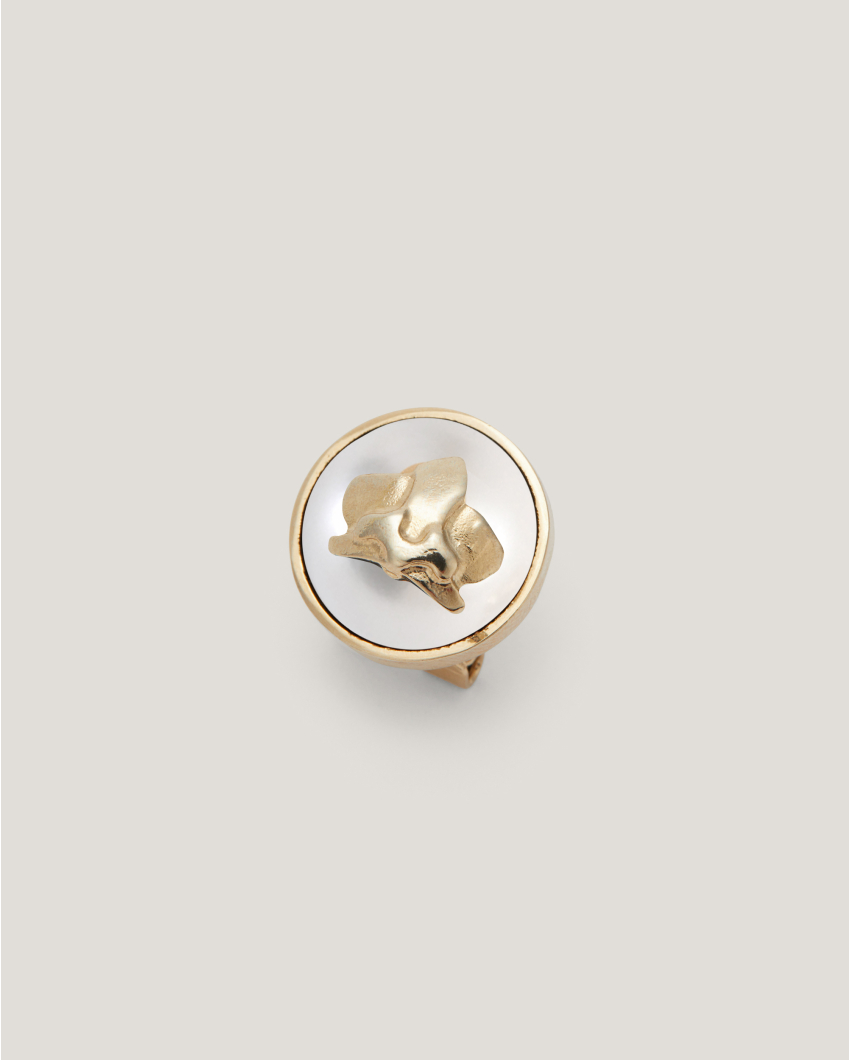 Clip-on earrings with orchid detail