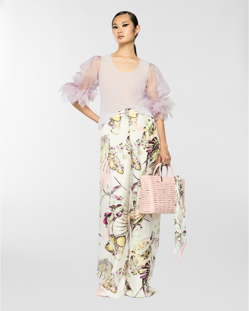 Top with embroidered puff sleeves