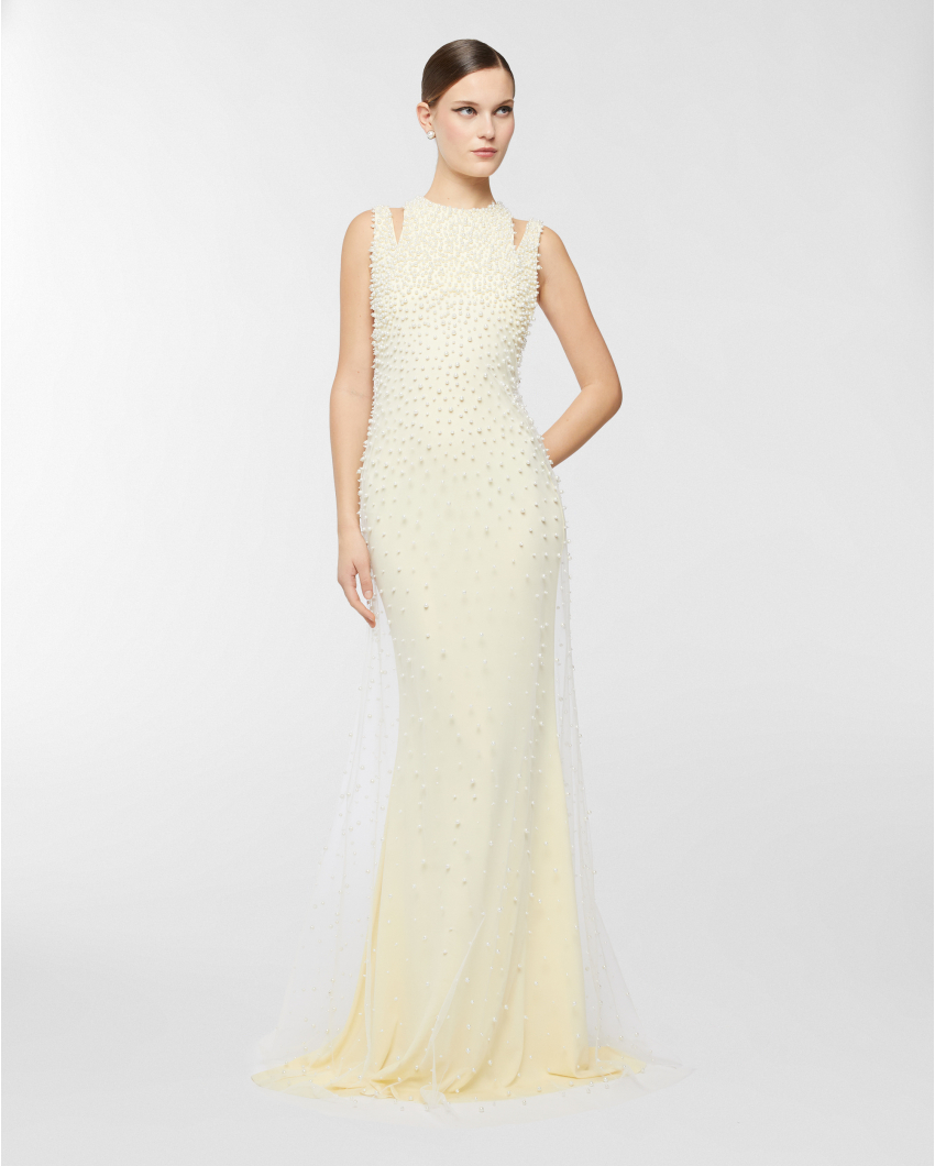 Long dress with pearls